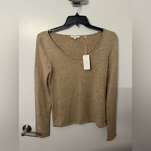 $125! Vince Women’s Rayon blend Tan Long Sleeve Top size L. FREE SHIPPING!